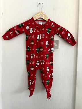 Love Your Onesies Brand Christmas Infant Sleeper | Size Newborn